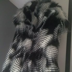 Faux Fur vest sz: xs